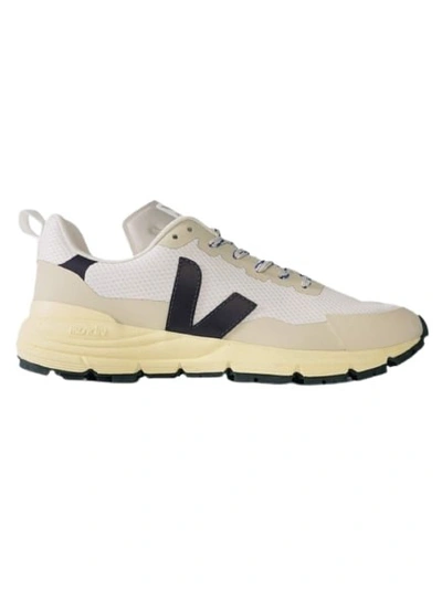 Shop Veja Dekkan Sneakers - Gravel/nautico - Alveomesh In White