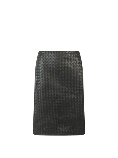 Shop Bottega Veneta Leather Skirt With Woven Motif In Black