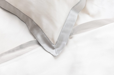 Shop Mayfairsilk Ivory & Oyster Grey Pure Silk Oxford Duvet Cover In Neutrals