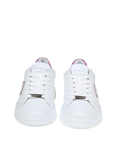 Shop Philippe Model Tres Temple Low In White And Fuchsia Leather