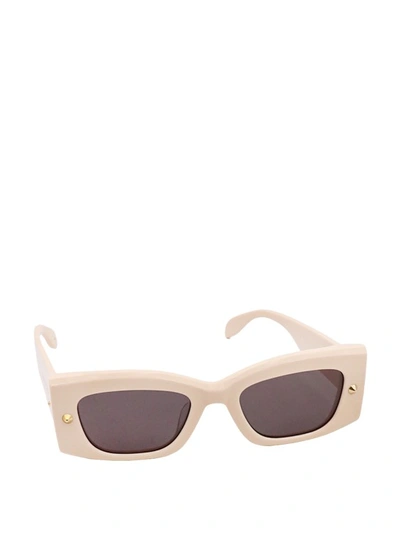 Alexander Mcqueen Spike Studs Rectangular Sunglasses In Neutrals