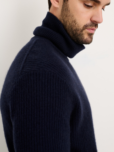 Alex Mill Judd Ribbed Turtleneck In Washed Cashmere In Navy
