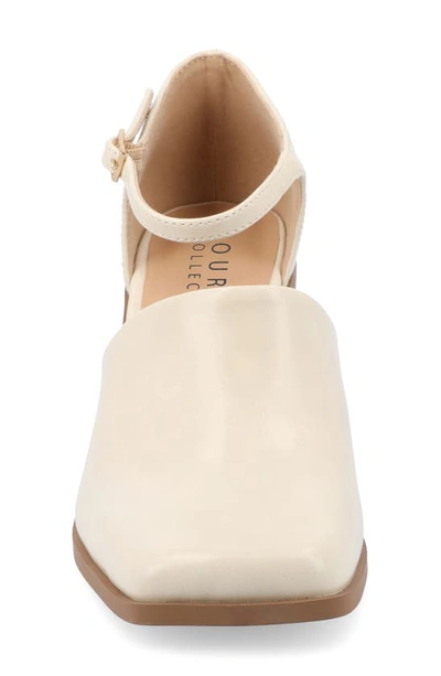 Journee Collection Bobby Pump In Bone