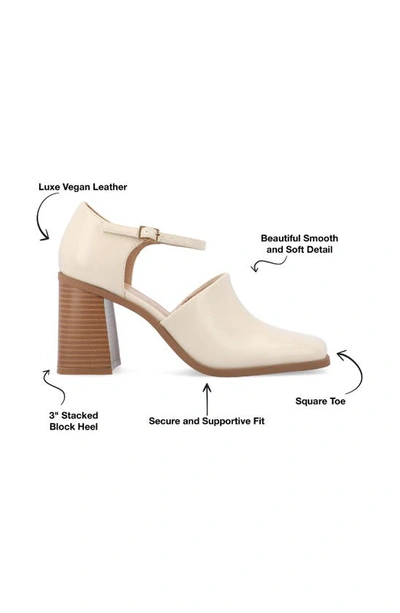 Journee Collection Bobby Pump In Bone