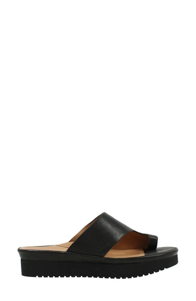 L'amour Des Pieds Ahlina Platform Sandal In Black Lamba
