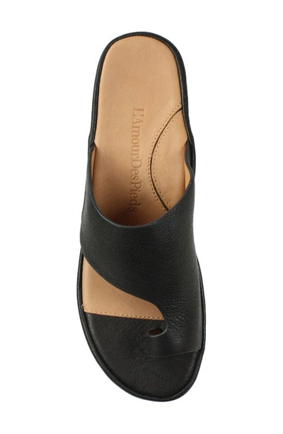 L'amour Des Pieds Ahlina Platform Sandal In Black Lamba