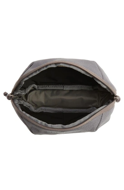 Brevitē The Small Pouch In Charcoal
