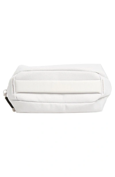 Brevitē The Small Pouch In Grey