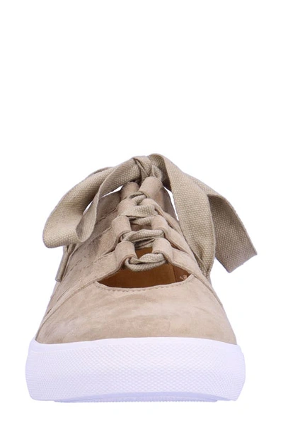 L'amour Des Pieds Kanav Sneaker In Taupe