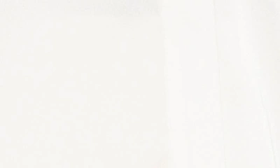 Alexia Admor Ruffle Point Collar Blouse In Ivory