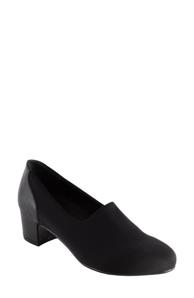 Shop David Tate Fadia Pump In Black