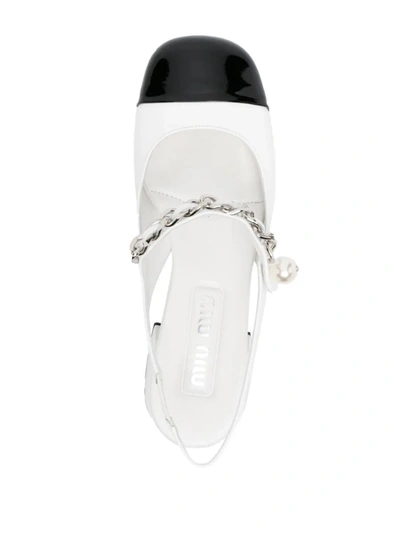 Shop Miu Miu Contrasting-toe 35mm Patent-leather Pumps In Bianco+nero