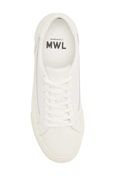 Shop Madewell Sidewalk Low Top Sneaker In Pale Parchment
