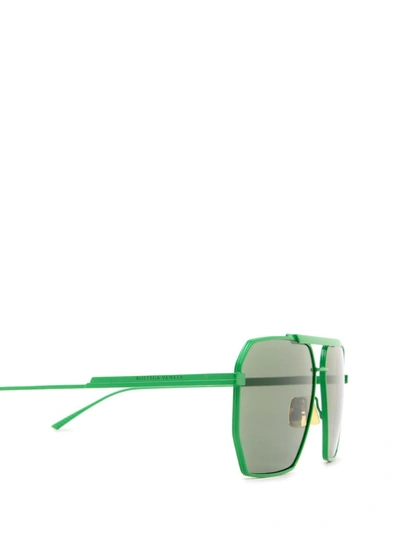 Shop Bottega Veneta Sunglasses In Green