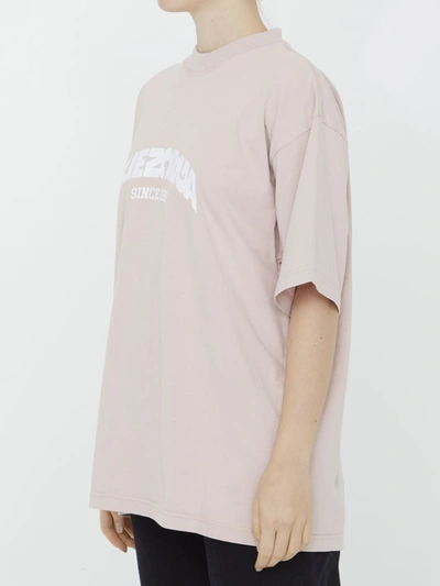 Shop Balenciaga Back Flip Medium Fit T-shirt In Pink
