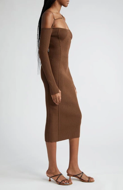 Shop Jacquemus La Robe Sierra Cold Shoulder Long Sleeve Rib Cotton Sweater Dress In Brown