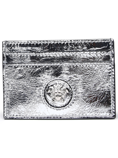 Shop Versace Woman La Medusa Cardholder In Silver Laminated Leather
