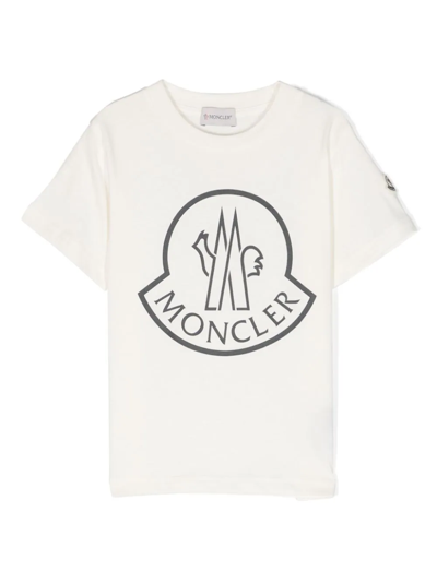 Shop Moncler T-shirt Logata In White