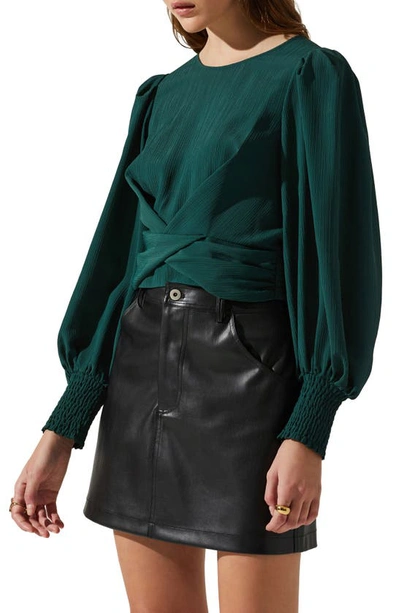 Astr Wrenley Balloon Sleeve Crop Top In Hunter Green
