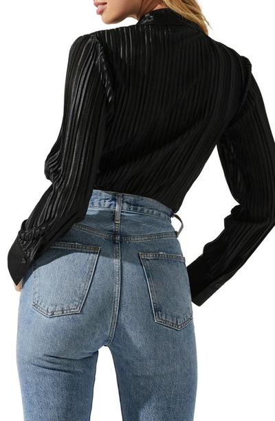 Astr The Label Laurel Pleated Blouse In Black