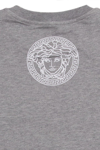 Shop Young Versace Logo-printed Crewneck Sweatshirt In Grigio Melange Bianco