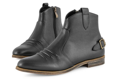 Melyann Essee Bootie In Black Leather In Black