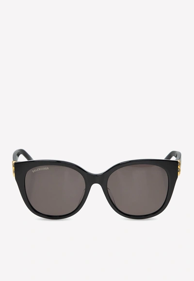 Shop Balenciaga Dynasty Round Sunglasses In Gray