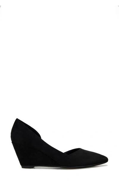Reaction Kenneth Cole Eltinn Wedge Pump In Black Microsuede