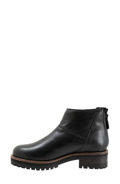 Softwalk Elmhurst Bootie In Black