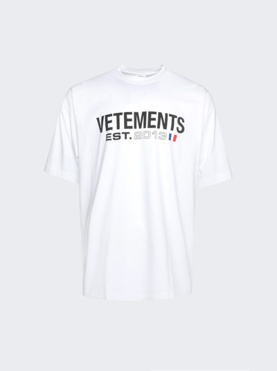 Shop Vetements Flag Logo T-shirt In White