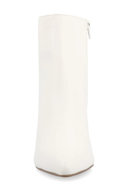 Journee Collection Sorren Boot In White
