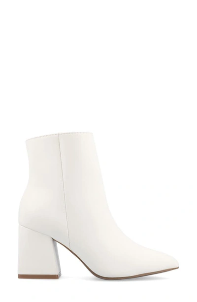 Journee Collection Sorren Boot In White