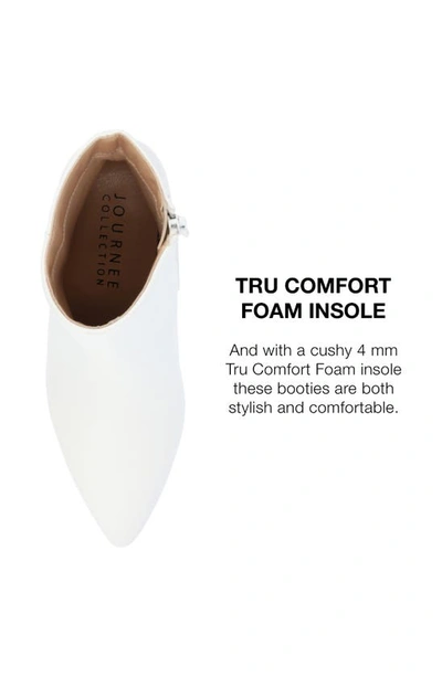 Journee Collection Sorren Boot In White
