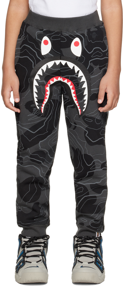 Kids Gray Layered Line Camo Shark Sweatpants In Black