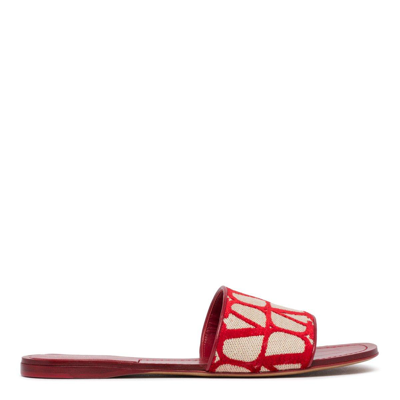 Shop Valentino Vlogo Toile Iconographe Slip-on Slides In Rosso