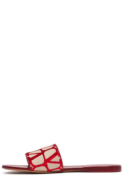 Shop Valentino Vlogo Toile Iconographe Slip-on Slides In Rosso