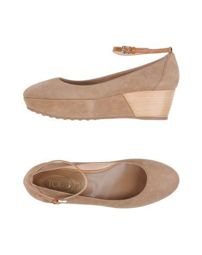 Shop Tod's Pump In Sand
