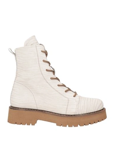 Shop Patrizia Bonfanti Woman Ankle Boots Off White Size 7.5 Soft Leather