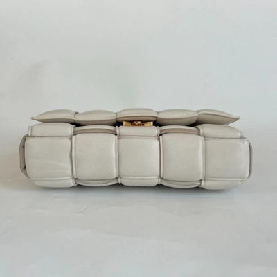 Pre-owned Bottega Veneta White Leather Chain Cassette Top Handle Bag