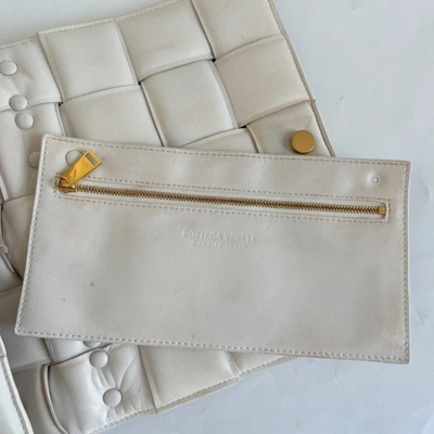 Pre-owned Bottega Veneta White Leather Chain Cassette Top Handle Bag