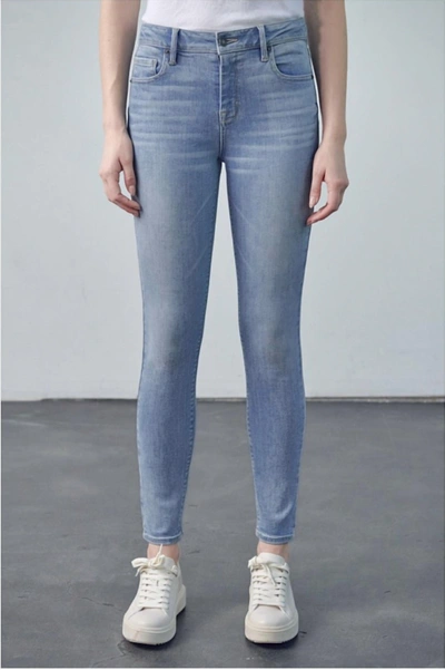 Shop Hidden Courtney High Rise Skinny Jean In Light Wash In Blue