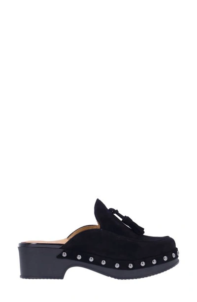 L'amour Des Pieds Gracen Studded Clog In Black