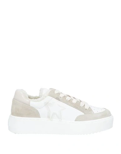 Shop Nira Rubens Woman Sneakers Off White Size 8 Soft Leather