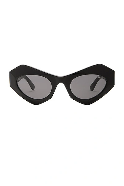 Shop Emilio Pucci Geometric Sunglasses In Black