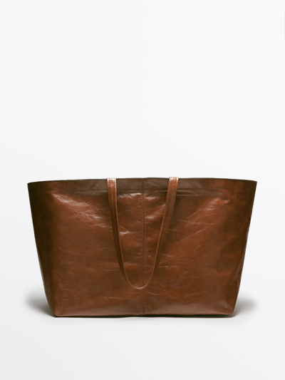 Shop Massimo Dutti Maxi Crackled Leather Tote Bag