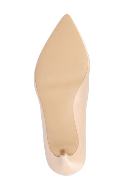 Journee Collection Gabriella Pointed Toe Pump In Vanilla