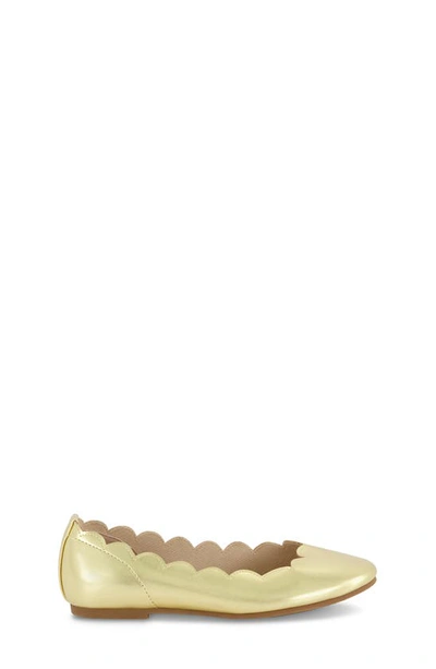 Jessica Simpson Amy Scallop Flat In Gold