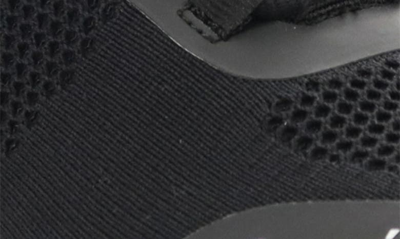 Propét B10 Usher Sneaker In Black