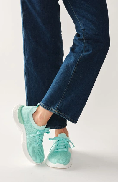 Propét B10 Usher Sneaker In Mint