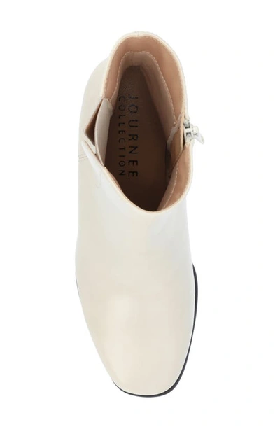 Journee Collection Kylo Boot In Bone